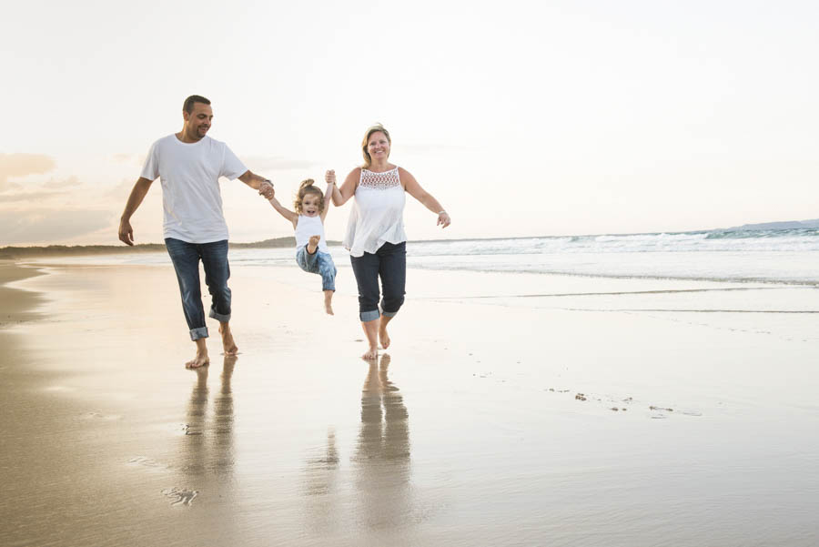 family portraits, family beach portraits noosa maian beach, set set family portraits noosa