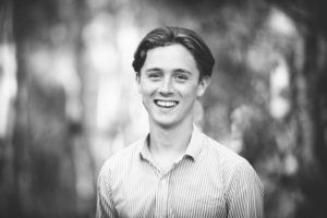 noosa beach family photographer, noosa hinterland family photographer, family portraits noosa phill jackson, large family groups on beach photographer phill jackson,Noos main beach family portraits, sunshine beach family portraits, noosa river family portraits,