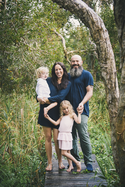 noosa beach family photographer, noosa hinterland family photographer, family portraits noosa phill jackson, large family groups on beach photographer phill jackson,Noos main beach family portraits, sunshine beach family portraits, noosa river family portraits,