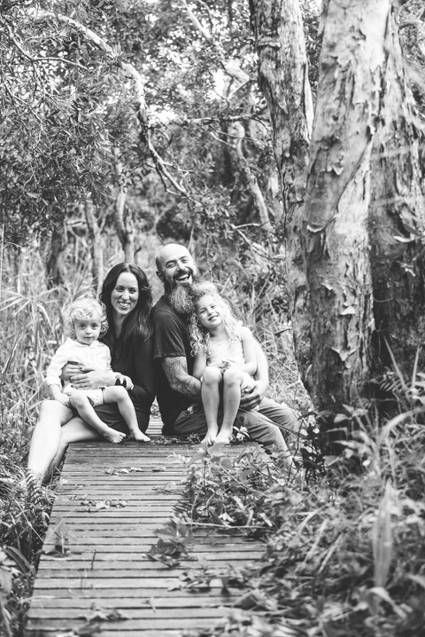 noosa beach family photographer, noosa hinterland family photographer, family portraits noosa phill jackson, large family groups on beach photographer phill jackson,Noos main beach family portraits, sunshine beach family portraits, noosa river family portraits,