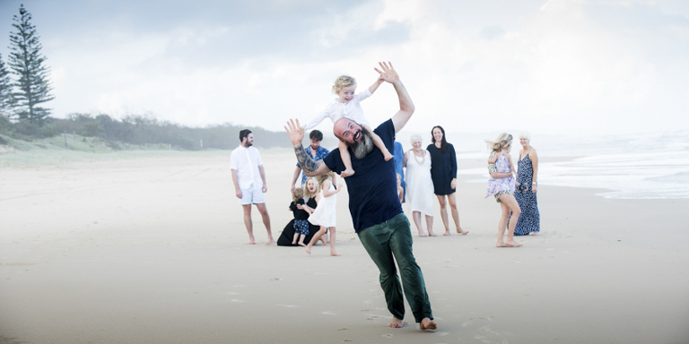 noosa beach family photographer, noosa hinterland family photographer, family portraits noosa phill jackson, large family groups on beach photographer phill jackson,Noos main beach family portraits, sunshine beach family portraits, noosa river family portraits,