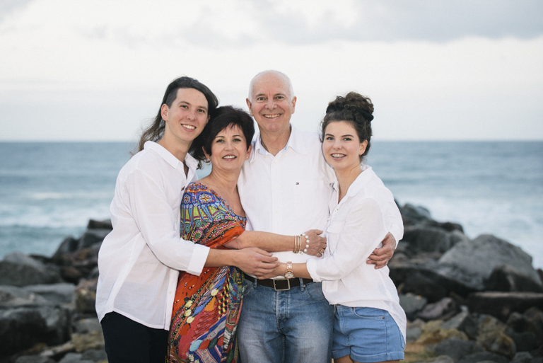 noosa beach family photographer, noosa hinterland family photographer, family portraits noosa phill jackson, large family groups on beach photographer phill jackson,Noos main beach family portraits, sunshine beach family portraits, noosa river family portraits,