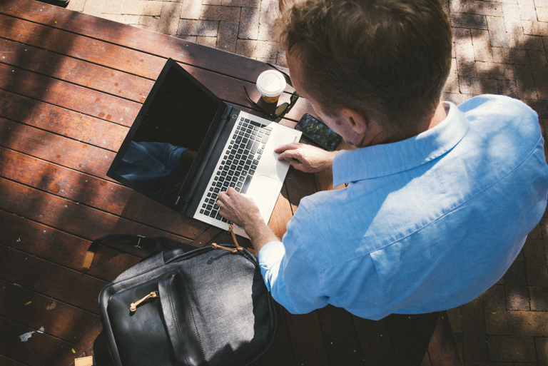 social media photographer noosa, instagram content photographer noosa, corporate portrait photographer noosa, corporate head shots photographer noosa, editorial portrait photographer noosa, social media instagram location portraits for andrew barnett,