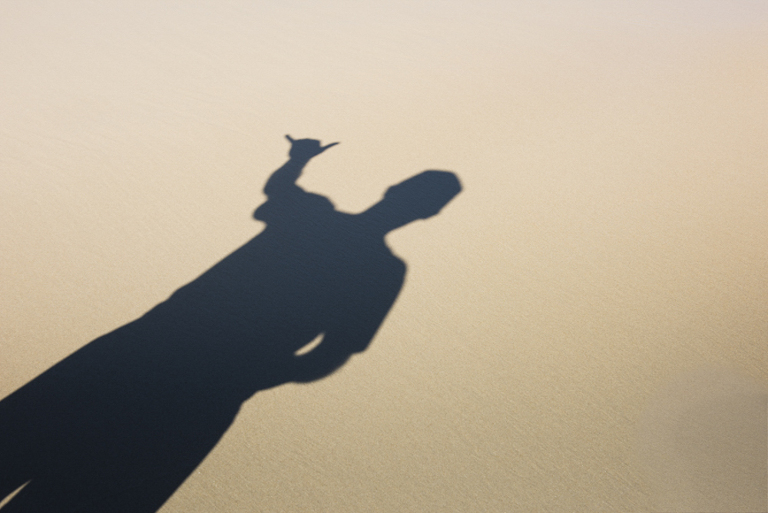 social media photographer noosa, instagram content photographer noosa, corporate portrait photographer noosa, corporate head shots photographer noosa, editorial portrait photographer noosa, social media instagram location portraits for andrew barnett,