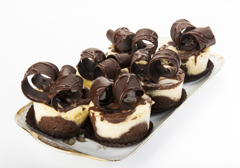 food photography for Fionas fancies noosa junction, food photographer noosa, cake photographer noosa, pastry photographer , noosa hospitality photographer phill jackson,