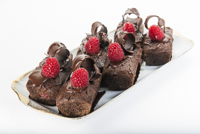 food photography for Fionas fancies noosa junction, food photographer noosa, cake photographer noosa, pastry photographer , noosa hospitality photographer phill jackson,