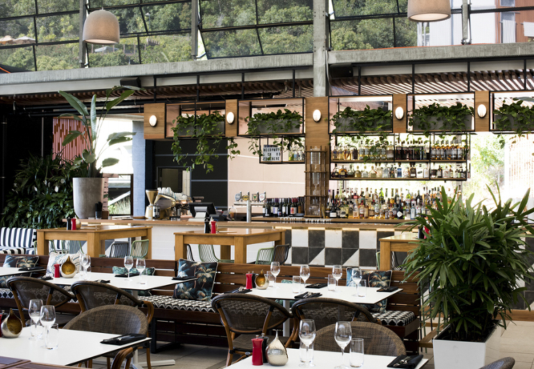 resort photography noosa peppers resort, resort photographer noosa, noosa interior photographer, lifestyle photographer phill jackson noosa,