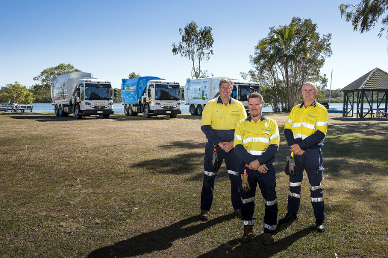 cleanaway staff photography,Noosa  council and  cleanaway photography showing  cleanaway refuge collection,