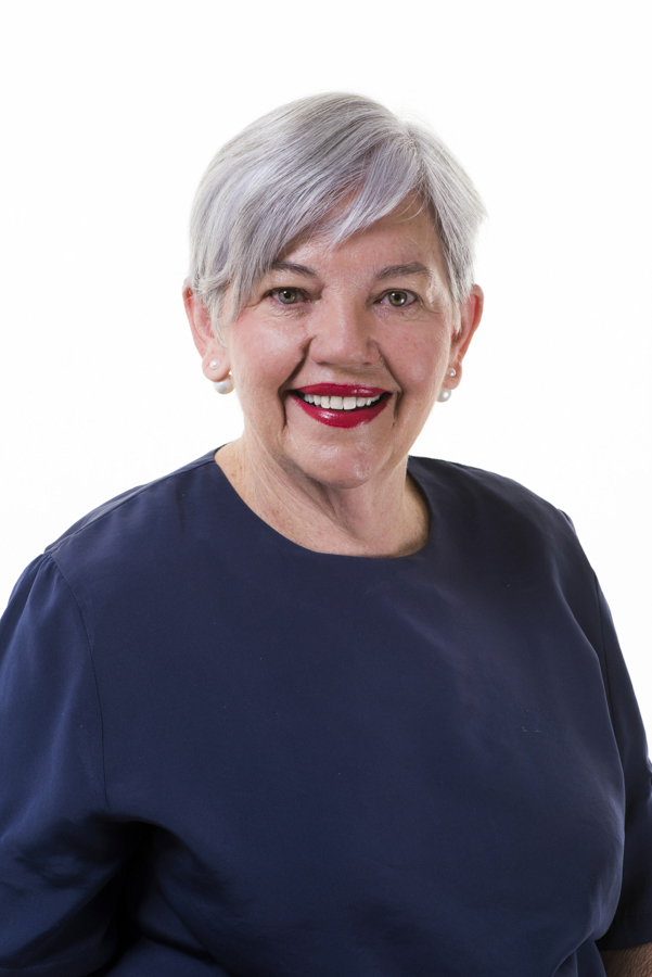 corporate portraits of doctors at noosa medical centre, corporate portrait photographer noosa