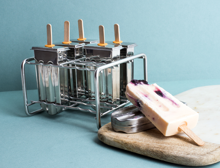 Lifestyle product photographer noosa, TM essential Lifestyle photography for advertising, product photography Noosa Studio, Noosa product photographer phill Jackson