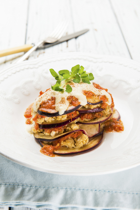 vegan food photographer, raw food photographer , raw vegan food photographer , recipe book photographer noosa, cook book photographer noosa phill jackson