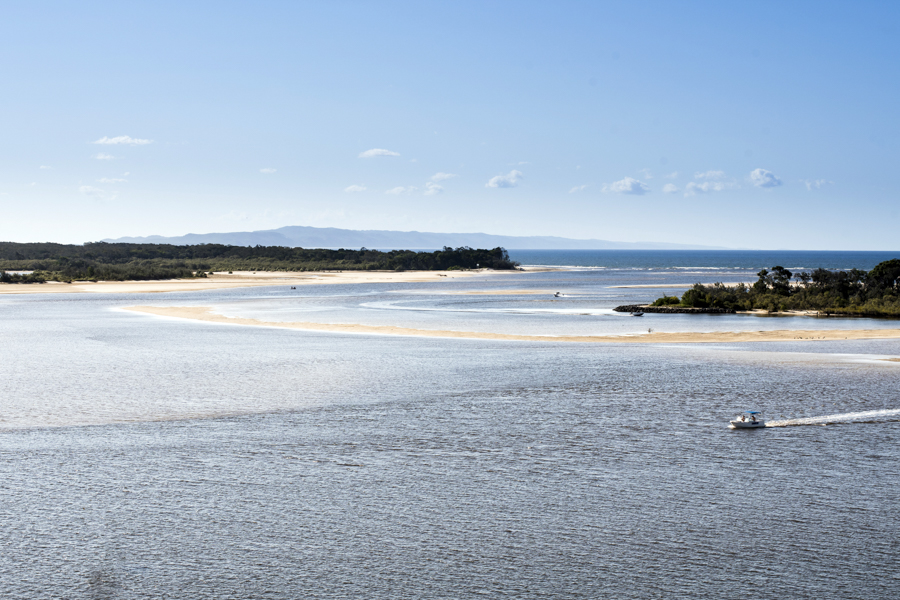 airbnb photography for Noosa penthouse apartment, stays style photography for executive penthouse apartment, Interior design photographer phill jackson Noosa