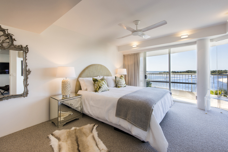 airbnb photography for Noosa penthouse apartment, stays style photography for executive penthouse apartment, Interior design photographer phill jackson Noosa