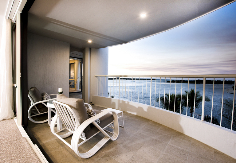 airbnb photography for Noosa penthouse apartment, stays style photography for executive penthouse apartment, Interior design photographer phill jackson Noosa