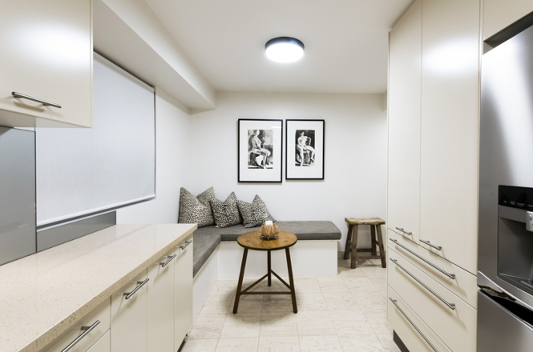 airbnb photography for Noosa penthouse apartment, stays style photography for executive penthouse apartment, Interior design photographer phill jackson Noosa