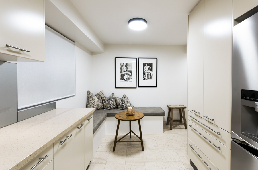 airbnb photography for Noosa penthouse apartment, stays style photography for executive penthouse apartment, Interior design photographer phill jackson Noosa