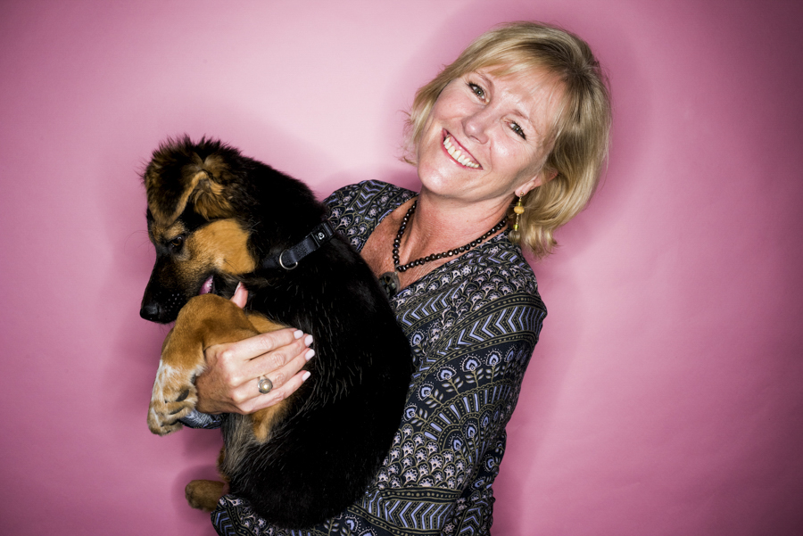 portraits ladies over 55, award winning portraits, Portraits of mature women, Studio and location portraits of women over 55 years,