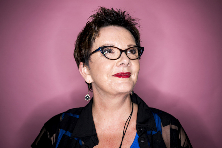 portraits ladies over 55, award winning portraits, Portraits of mature women, Studio and location portraits of women over 55 years,